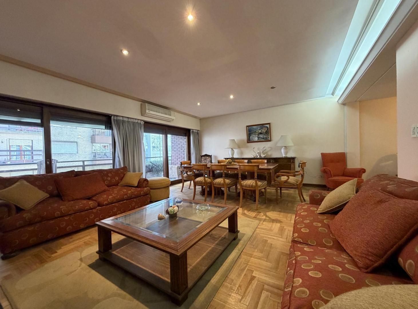 Foto de Departamento EN VENTA 4 AMBIENTES CON BALCÓN, BAULERA Y COCHERA DOBLE, imagen 1