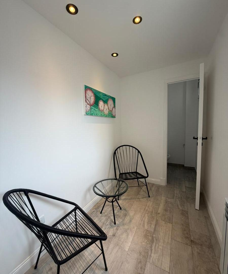 Foto de Departamento EN VENTA 2 AMBIENTES CON DEPENDENCIA A LA CALLE CON BALCÓN, imagen 4