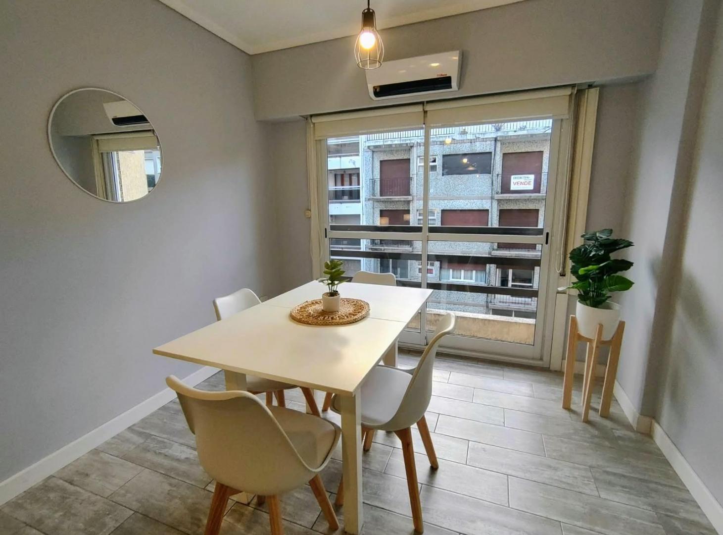 Foto de Departamento EN VENTA 1 AMBIENTE A LA CALLE CON BACÓN, imagen 2