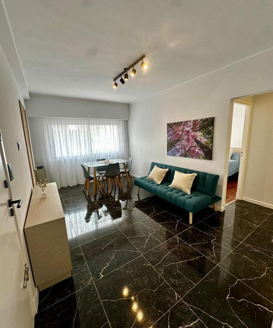 Foto de Departamento EN VENTA 3 AMBIENTES CON DEPENDENCIA CON BALCON A LA CALLE, imagen 5