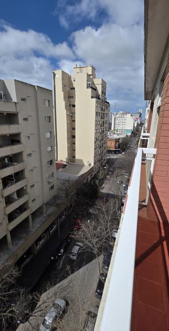 Foto de Departamento EN VENTA 2 AMBIENTES CON DEPENDENCIA, imagen 3