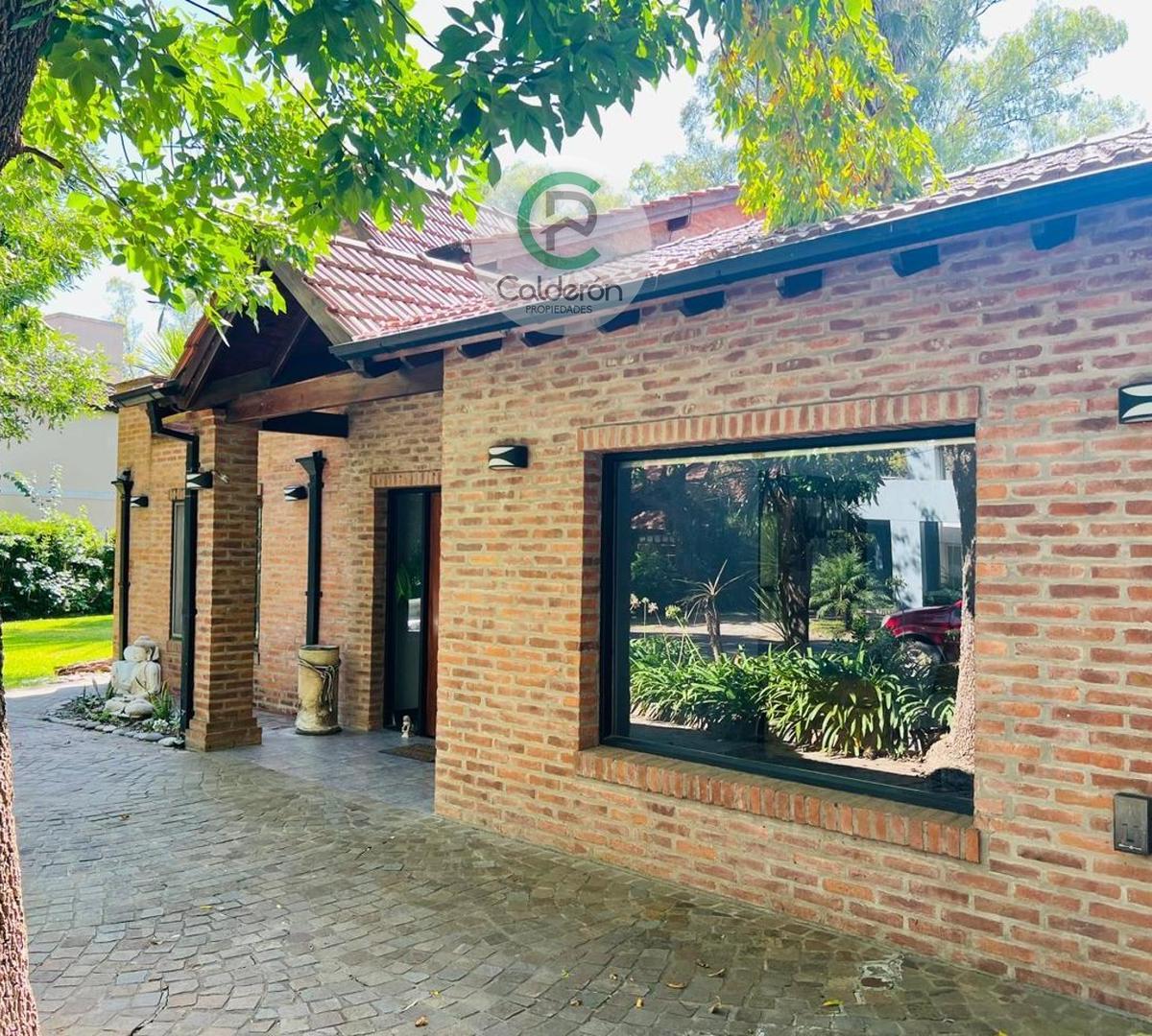 Casa en Venta  PERMUTA Country Club Banco Provincia