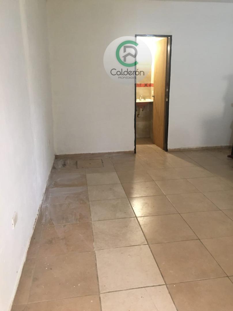 Casa en Venta con Cuatro Departamentos Moreno 4