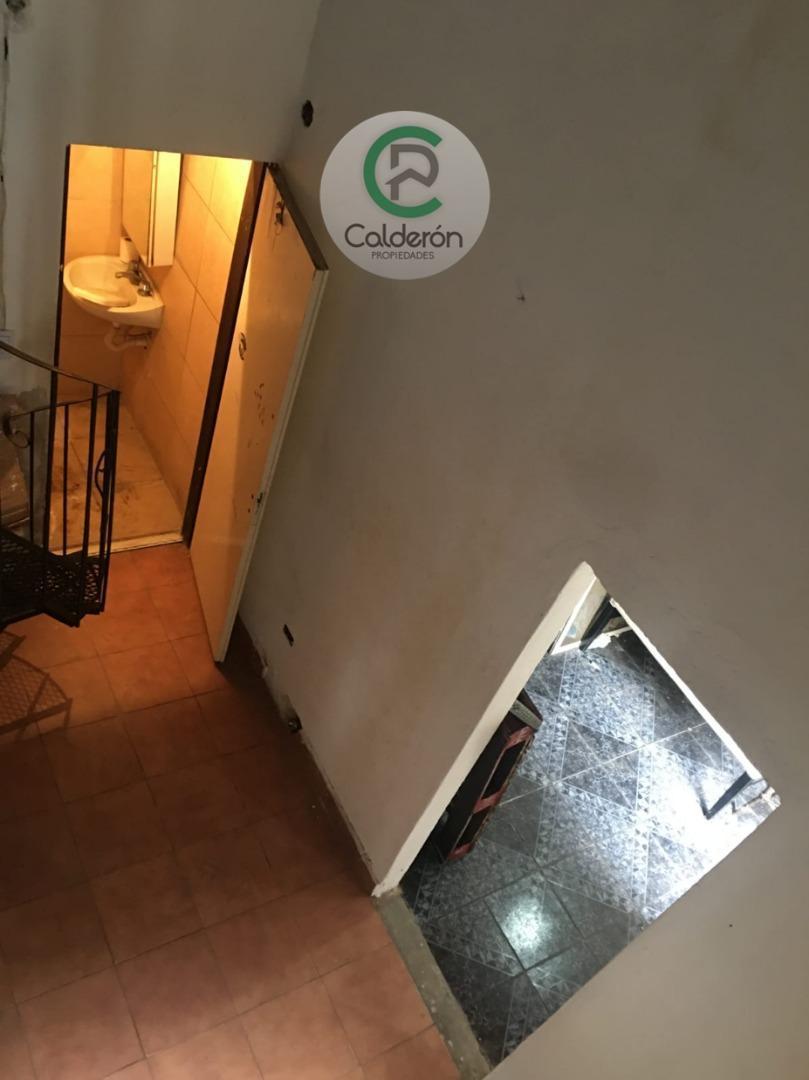 Casa en Venta con Cuatro Departamentos Moreno 1