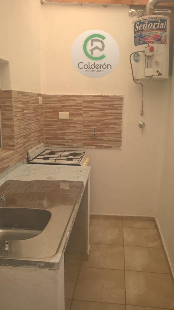 Casa en Venta con Cuatro Departamentos Moreno 2