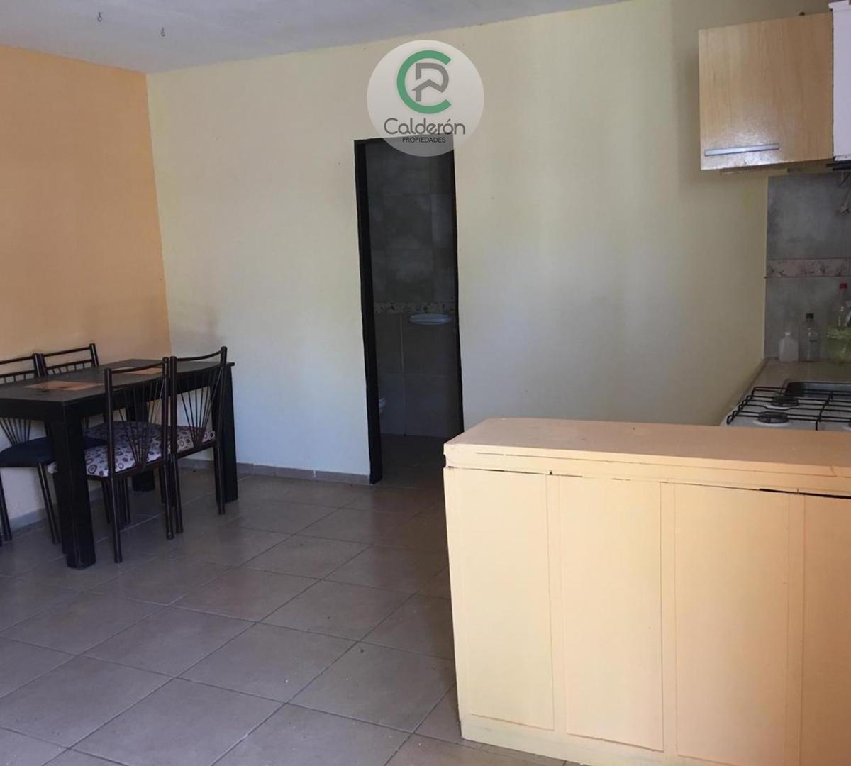 Casa en Venta con Cuatro Departamentos Moreno 3