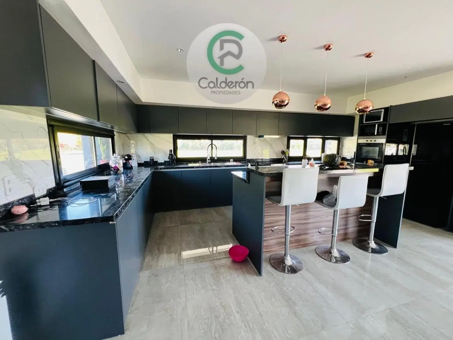 Casa en Alquiler Anual en Everlinks. Lujan 4