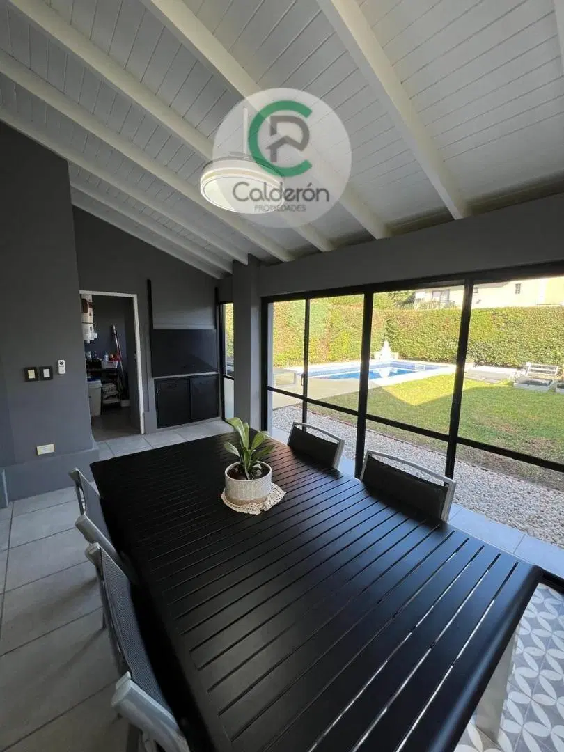 Casa  en Venta Country Club Banco Provincia 3