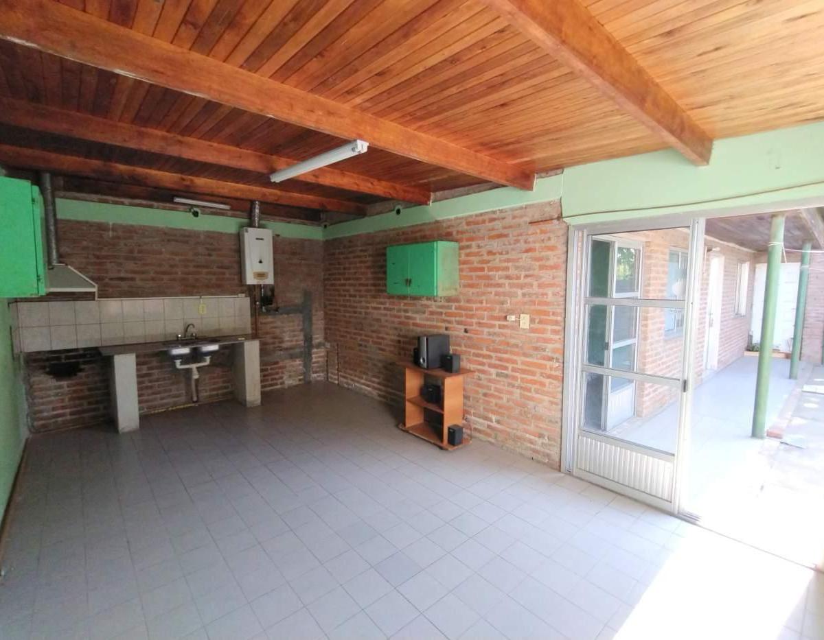 Foto de Moreno 3998. Casa Pensión en Venta en Esperanza, imagen 2