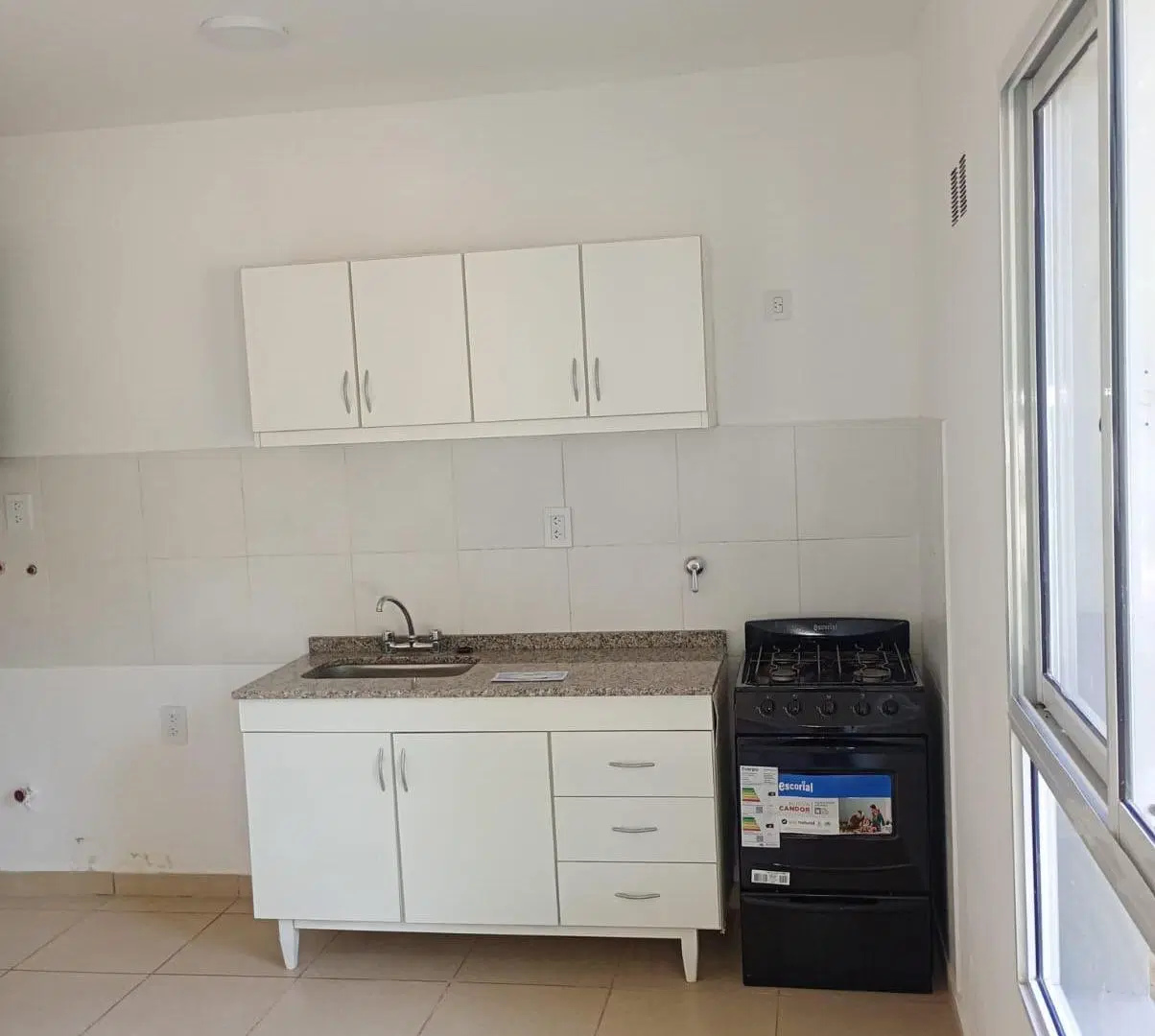 Vivienda Familiar Barrio los Troncos 3