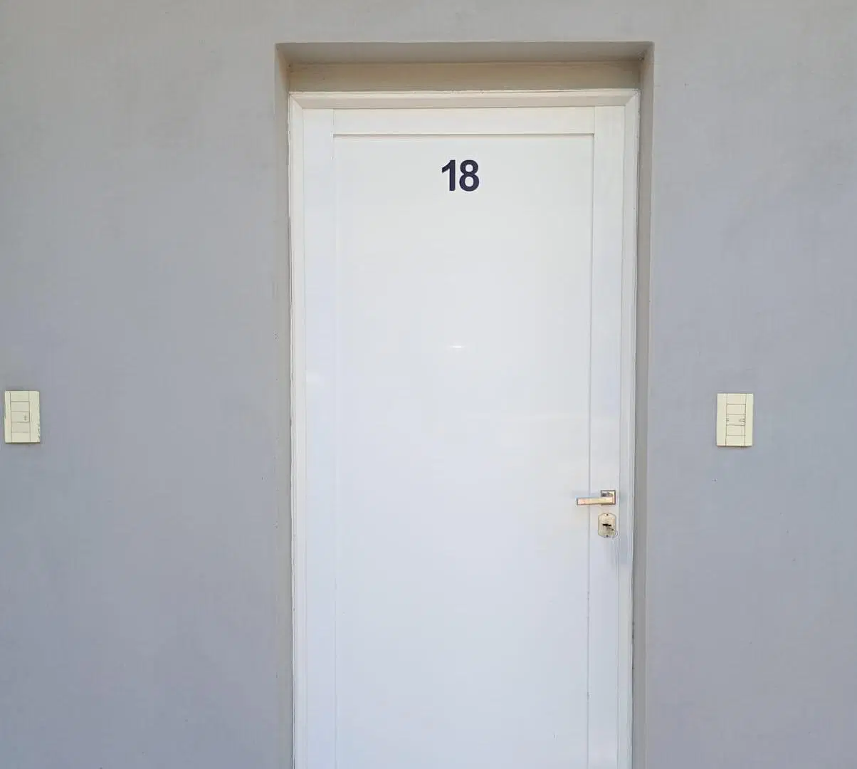 Vivienda Familiar Barrio los Troncos 5