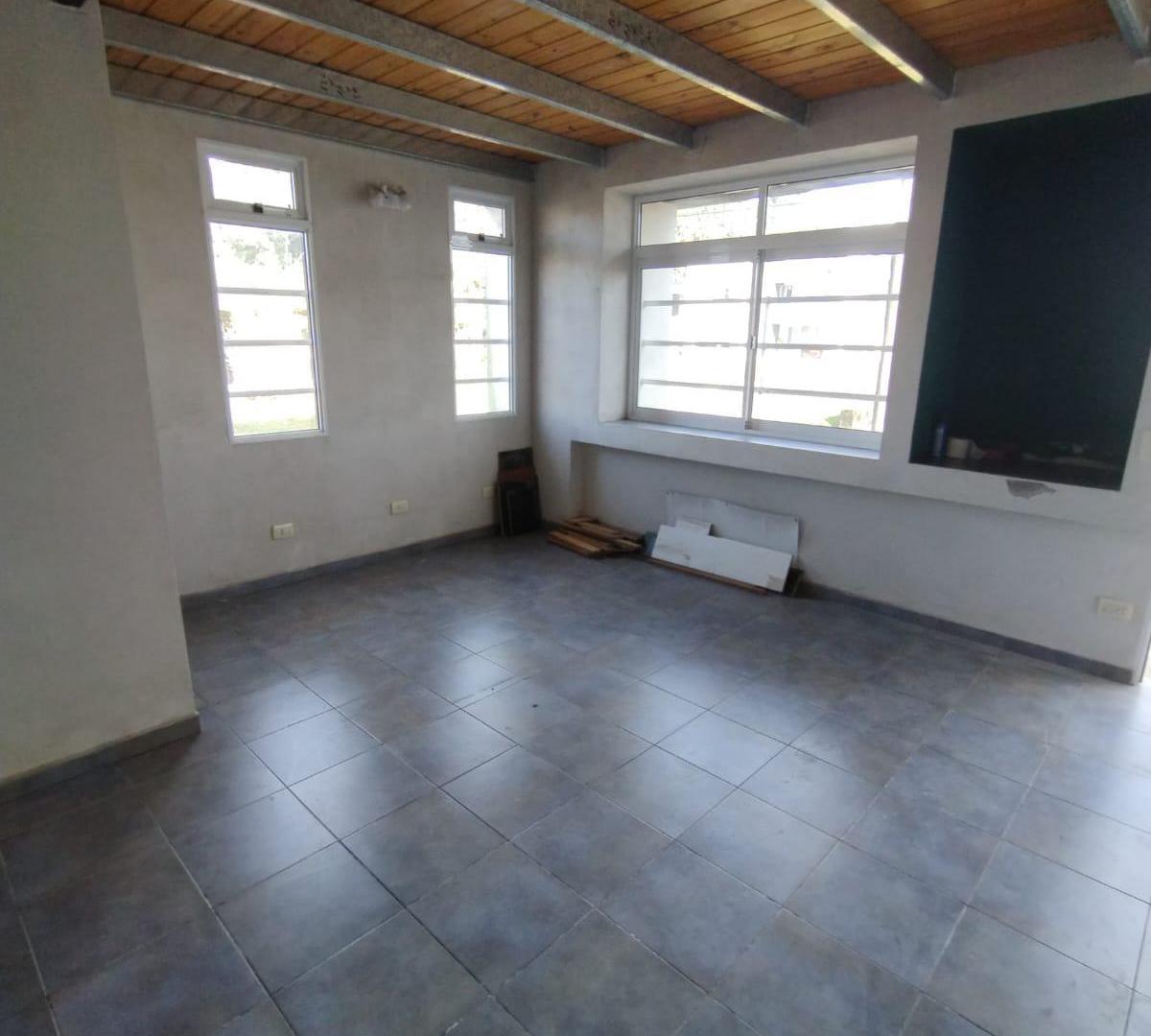 Foto de Santa Fe 293- Galpón en Alquiler, imagen 2