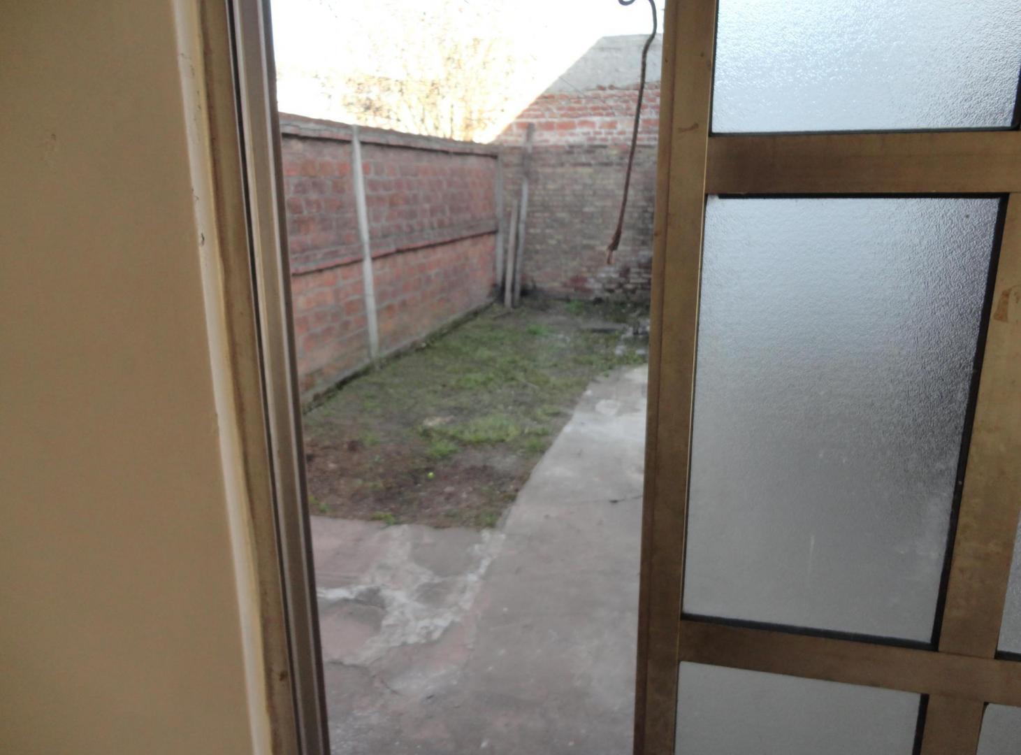 Foto de Pasaje Grenón N2773- casita en Alquiler en Esperanza, imagen 2