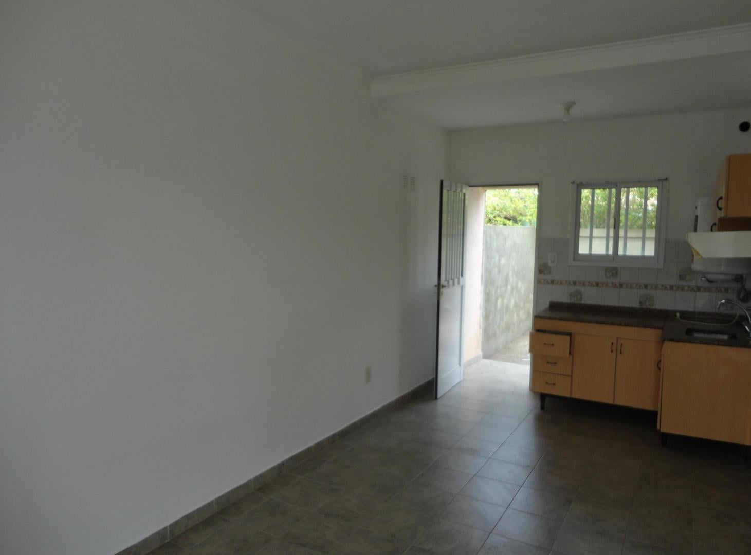 Pasaje El Pinar 2815 PB