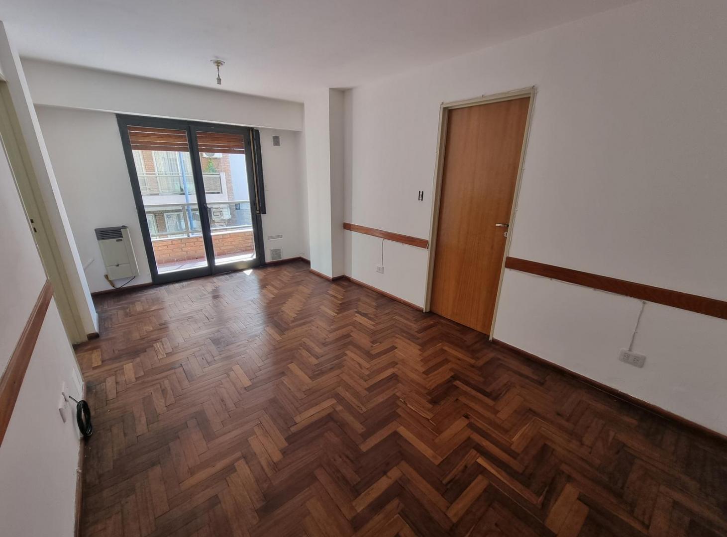 Departamento de 2 dormitorios con balcón en Centro de Córdoba