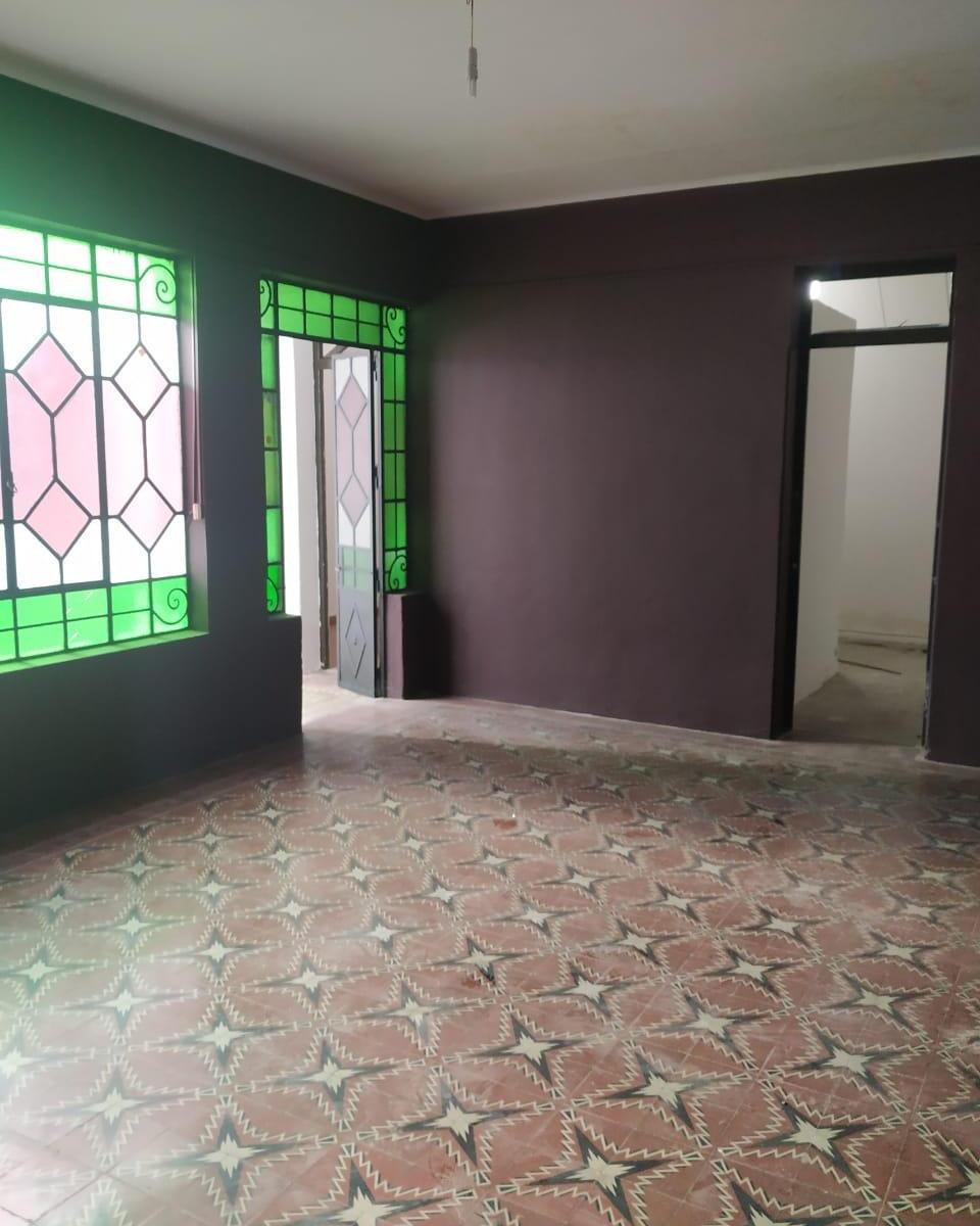 Foto de Casona Antigua en la mejor zona de Alta Gracia, calle Deán Funes, imagen 2