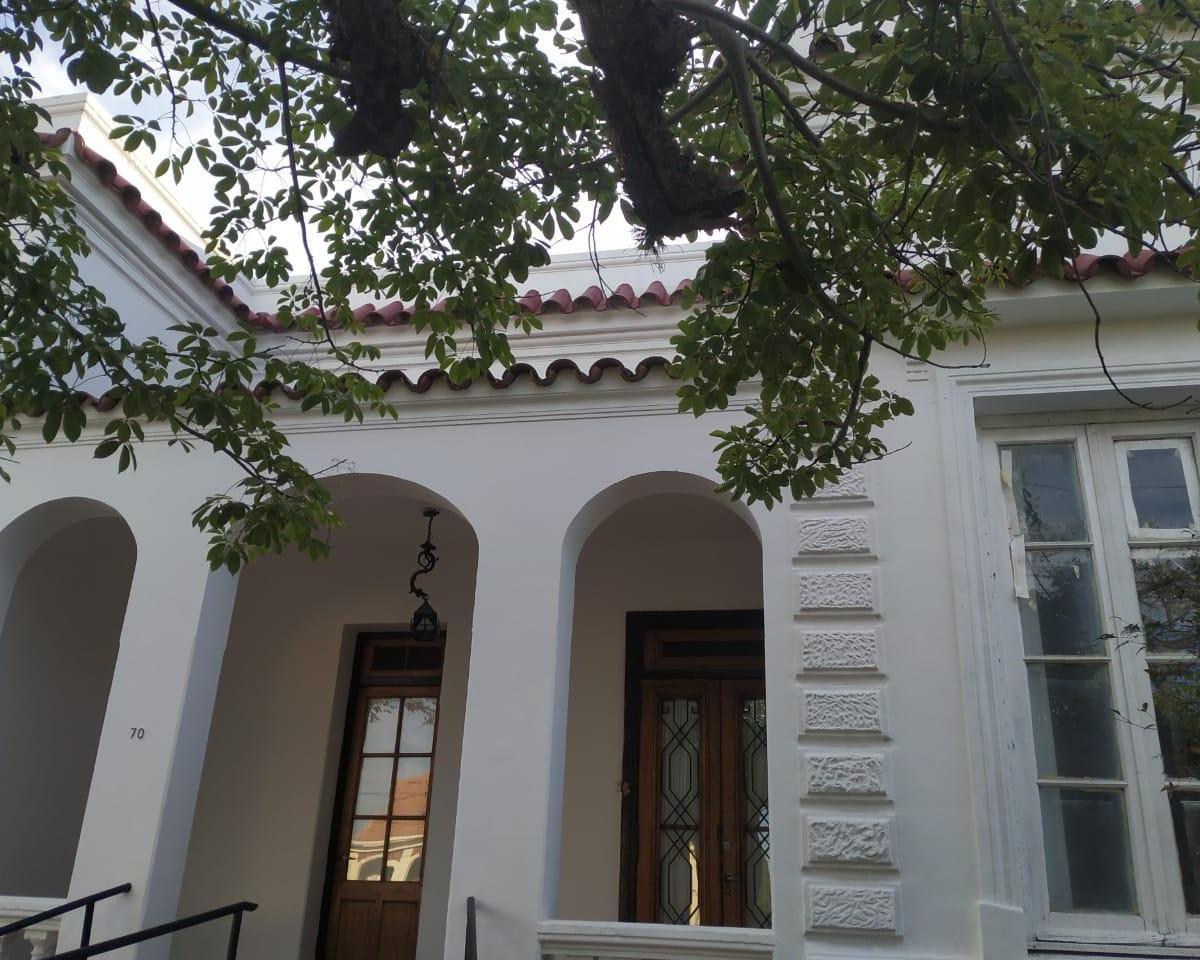 Casona Antigua en La Mejor Zona de Alta Gracia, Calle Deán Funes 5