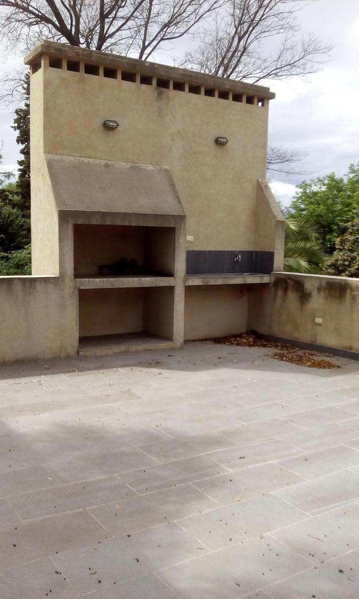 Casona Más Locales en Calle Liniers - Alta Gracia 5