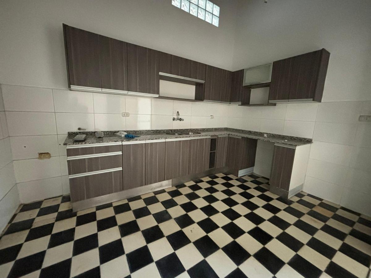 Casona Más Locales en Calle Liniers - Alta Gracia 1