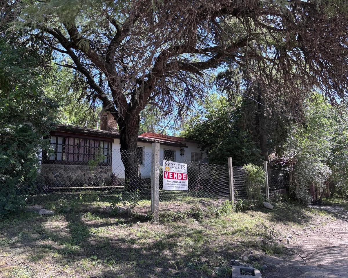 Casa Sobre Calle Costanera Río en Villa Los Aromos - Av Los Aromos - Cordoba 2