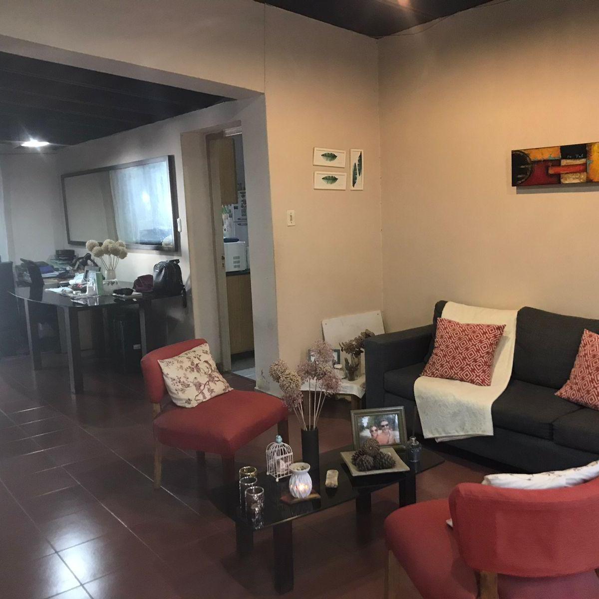 Casona Antigua en Calle Dean Funes 180 - Barrio Pellegrini 5