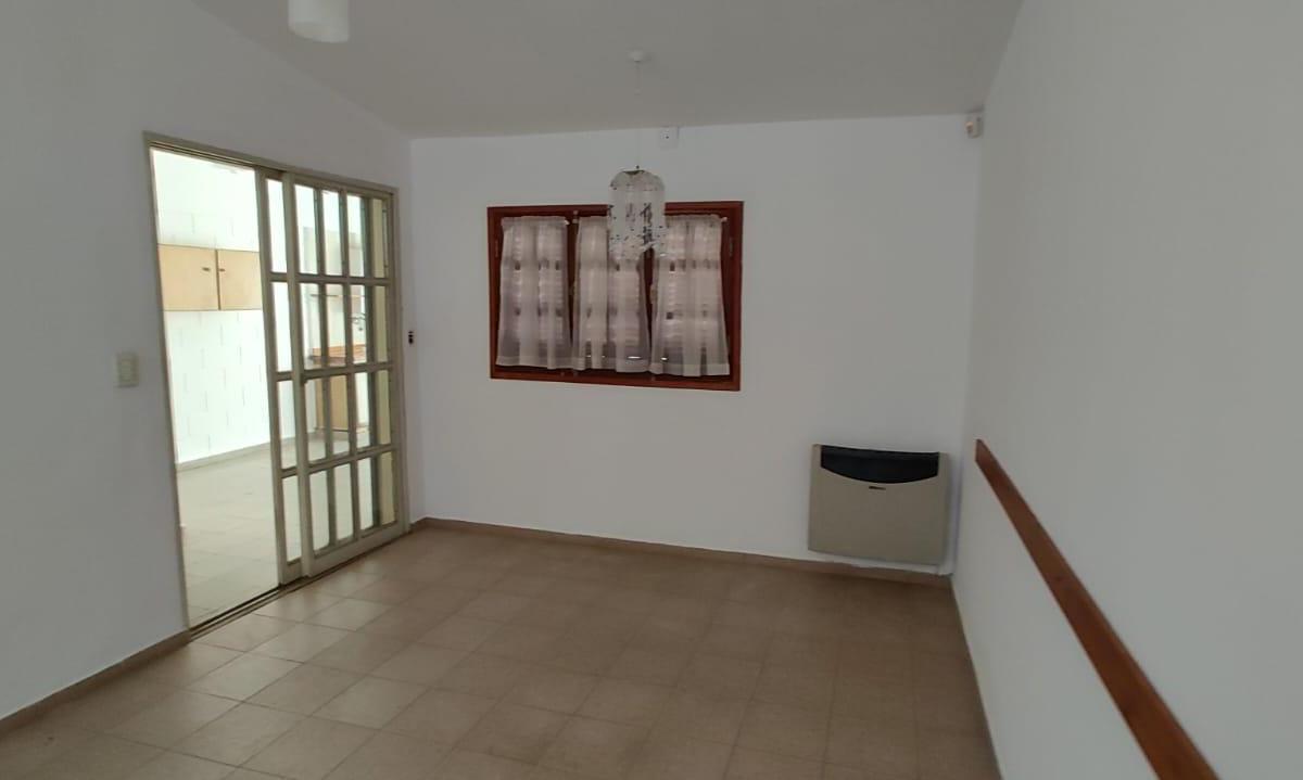 Casa Amplia en Barrio Cámara - Calle Roberto Saieg - Alta Gracia 4