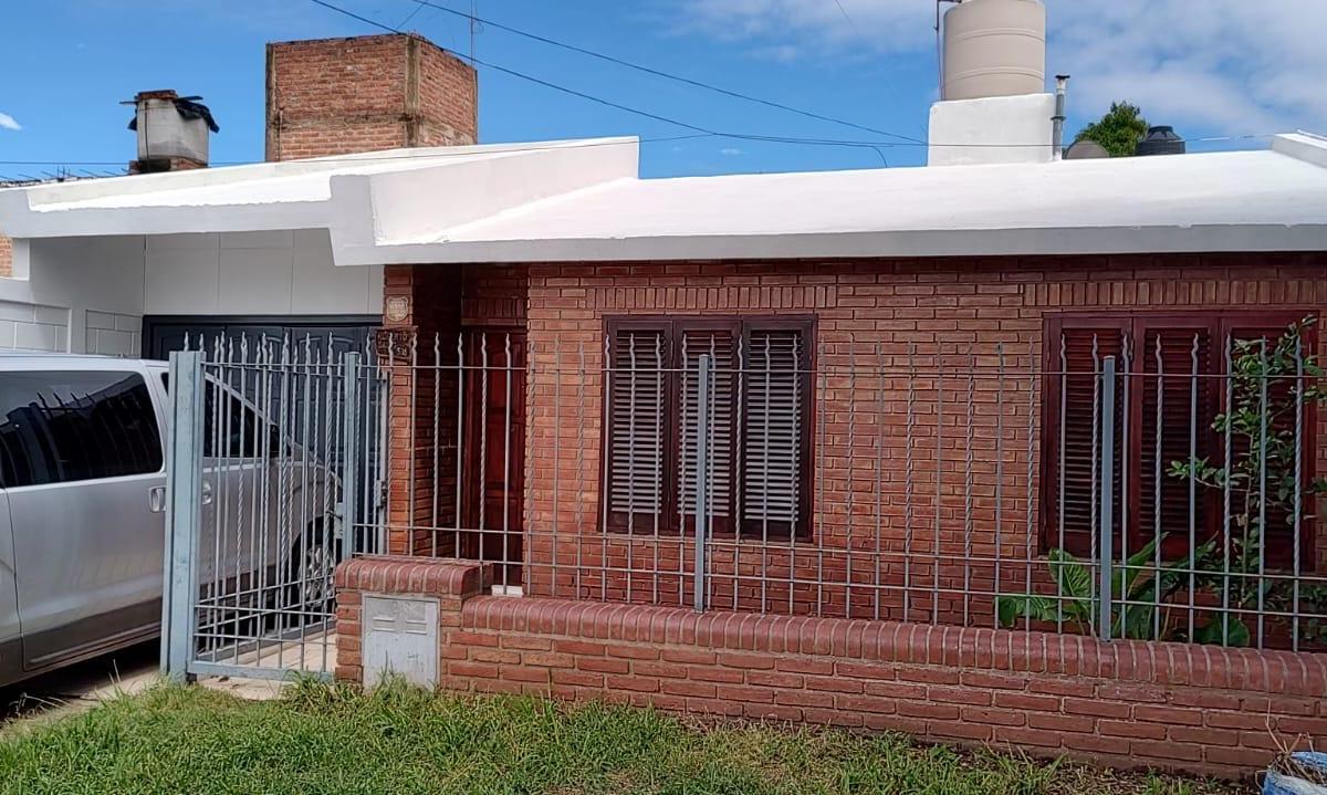 Casa Amplia en Barrio Cámara - Calle Roberto Saieg - Alta Gracia 3