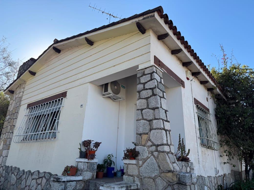 Chalet en Calle Illia Esquina Massenet Alta Gracia 2