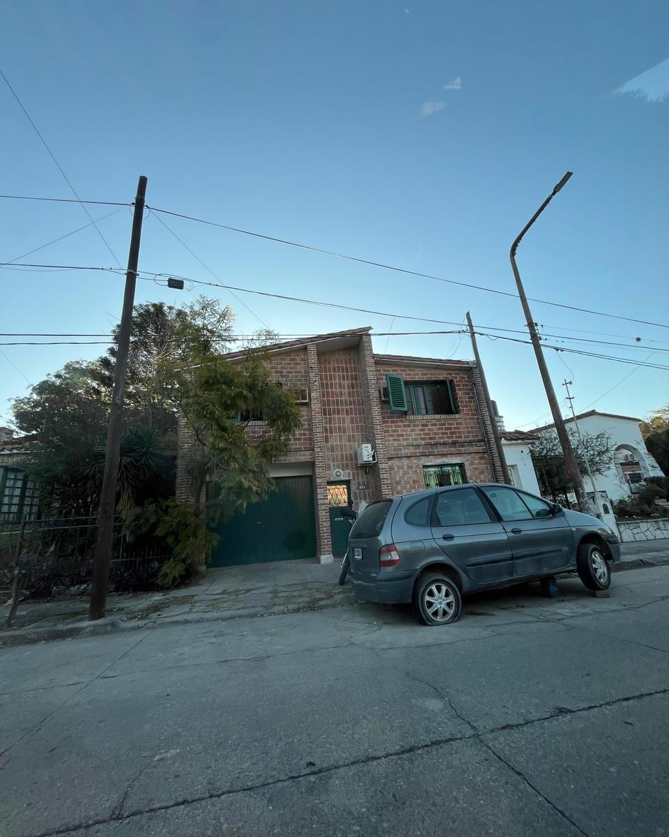 Casa en Calle Celentano Esquina Massenet, B°pellegrini, Alta Gracia 1