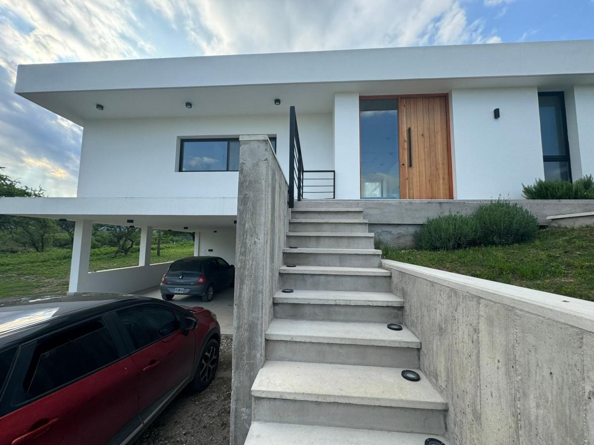 Casa Nueva en Alta Gracia Country Golf 5