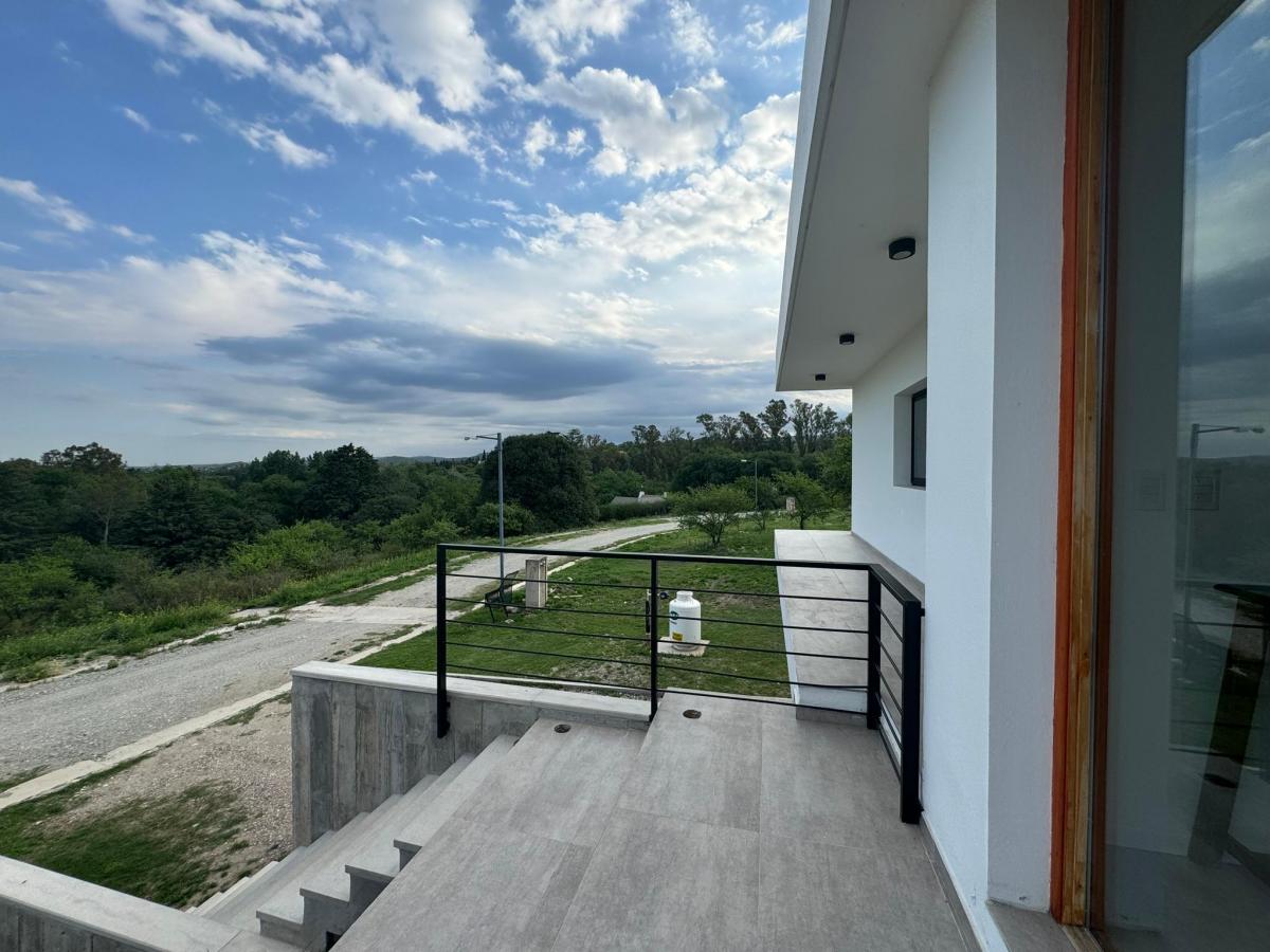 Casa Nueva en Alta Gracia Country Golf 2