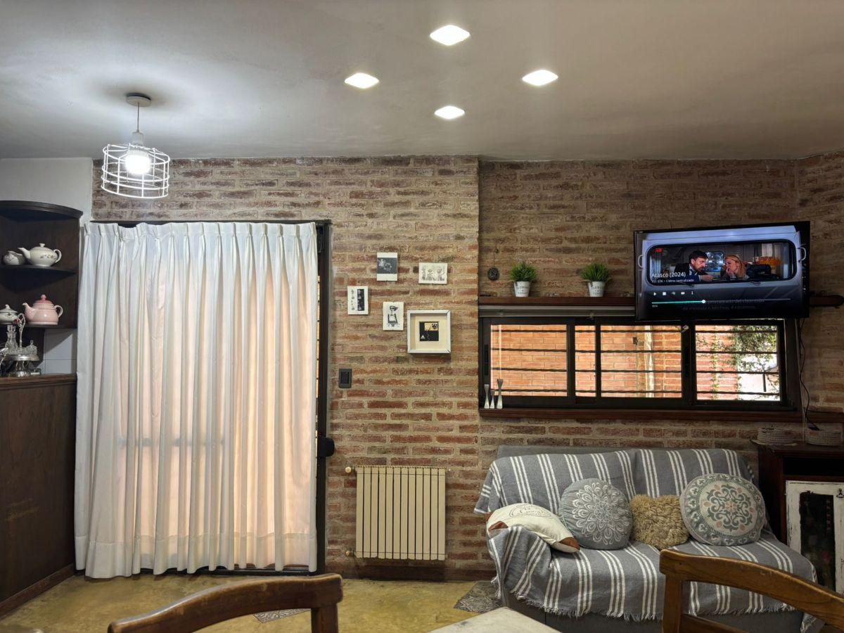 Foto de CONFORTABLE CASA EN BARRIO CAFFERATA-ALTA GRACIA, imagen 3