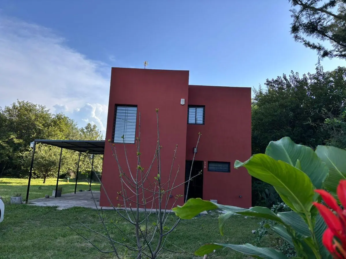 CASA JOVEN APTA A CRÉDITOS, B°P. SAN MARTÍN-ANISACATE 4