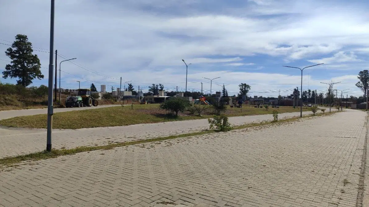 TRES LOTES EN PORTALES DEL TALA 2