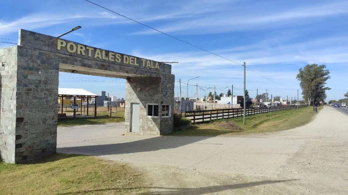 TRES LOTES EN PORTALES DEL TALA 3