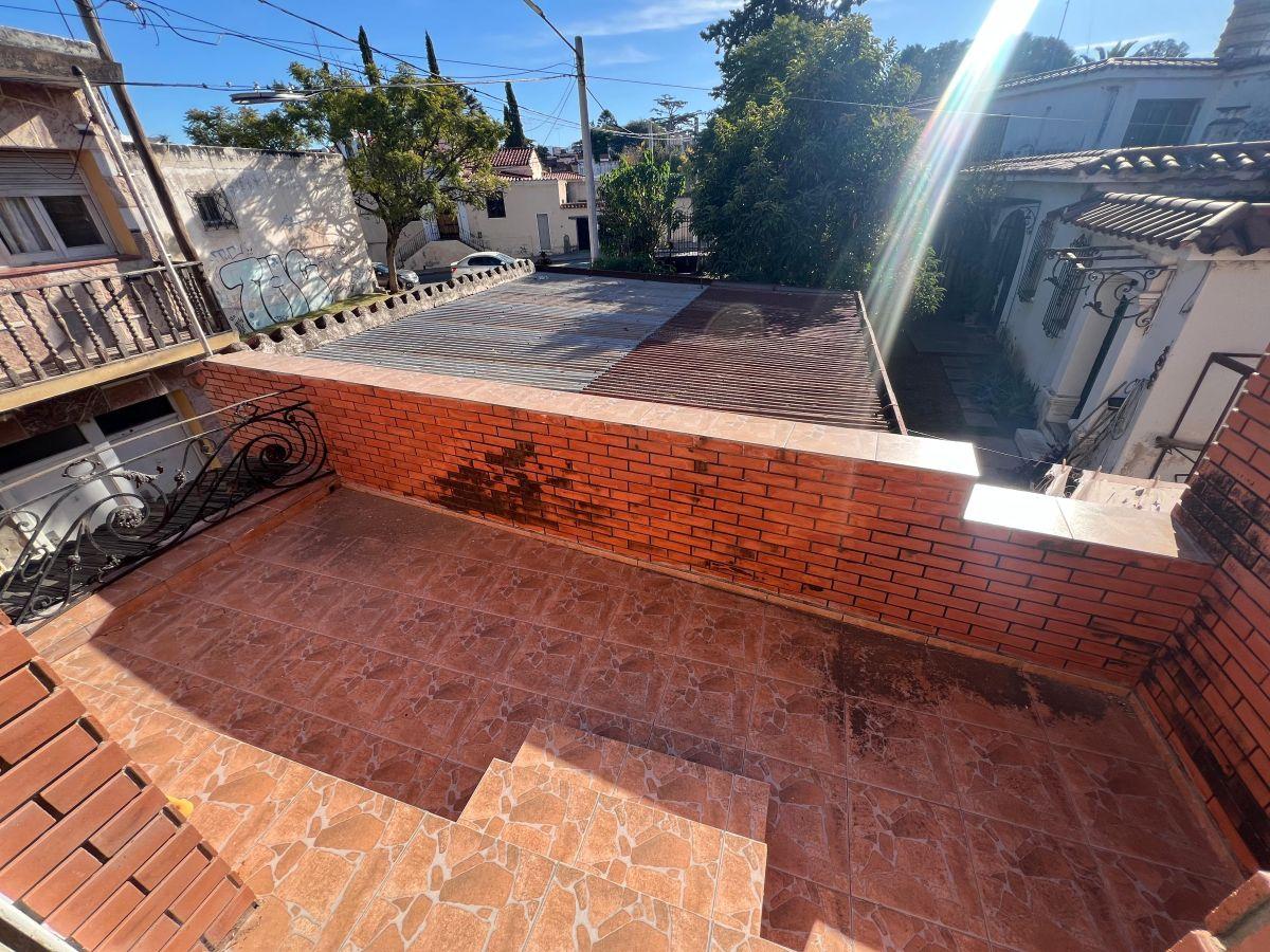 Foto de AMPLIA CASA EN PJE ALBENIZ, A MTS PATRIMONIO DE ALTA GRACIA, imagen 5