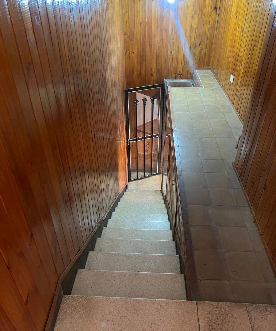 Foto de AMPLIA CASA EN PJE ALBENIZ, A MTS PATRIMONIO DE ALTA GRACIA, imagen 2