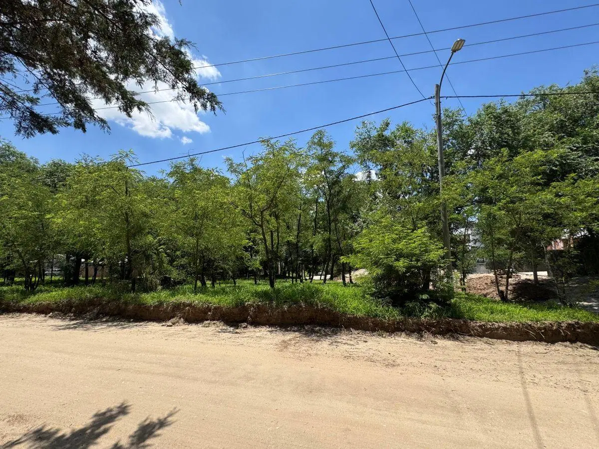TERRENO EN BARRIO EL GOLF ALTA GRACIA-CALLE JUAN PABLO II 5