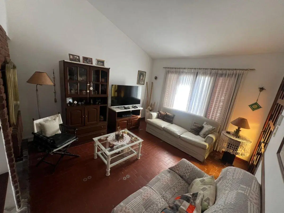 CÓMODA CASA CÉNTRICA EN UNA PLANTA-CALLE SOLARES ALTA GRACIA 4