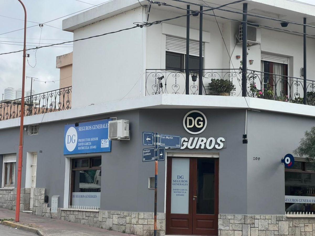 Foto de ESQUINA MÚLTIPLE RENTA ARZ CASTELLANO Y S MARTIN ALTA GRACIA, imagen 1
