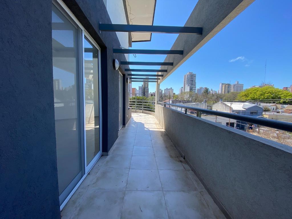Duplex, Venta Dos Ambientes con Balcon Terraza. Quilmes 3