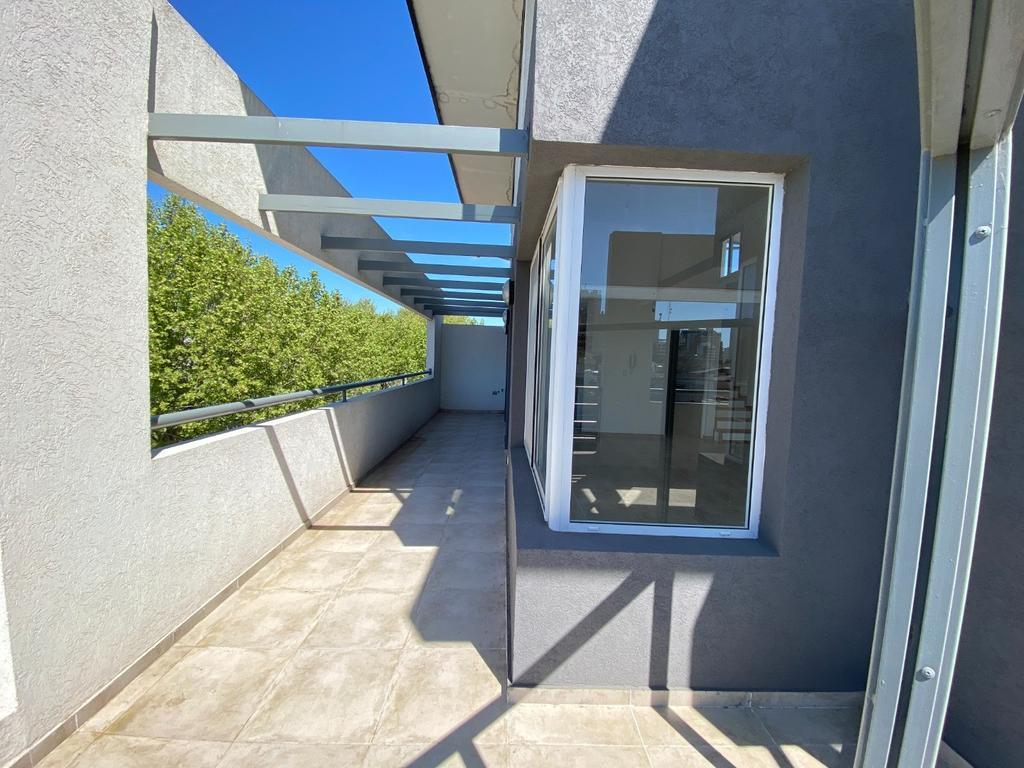 Duplex, Venta Dos Ambientes con Balcon Terraza. Quilmes 2