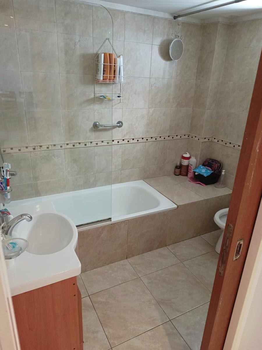 Venta de Departamento de 3 Amb en Monte Castro 1
