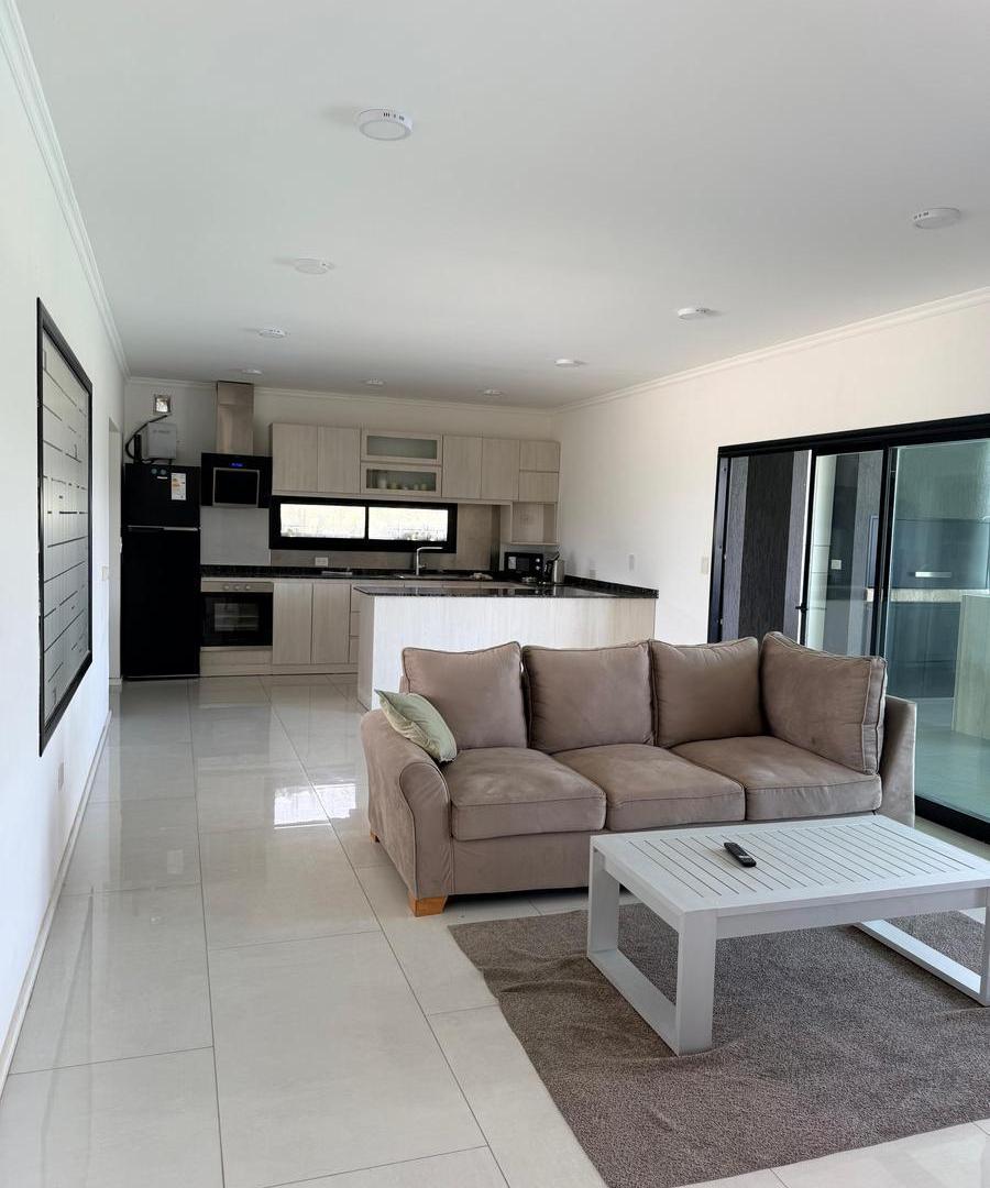Foto de Venta y/o Permuta Casa de 4 amb, con pileta en Canning, imagen 3