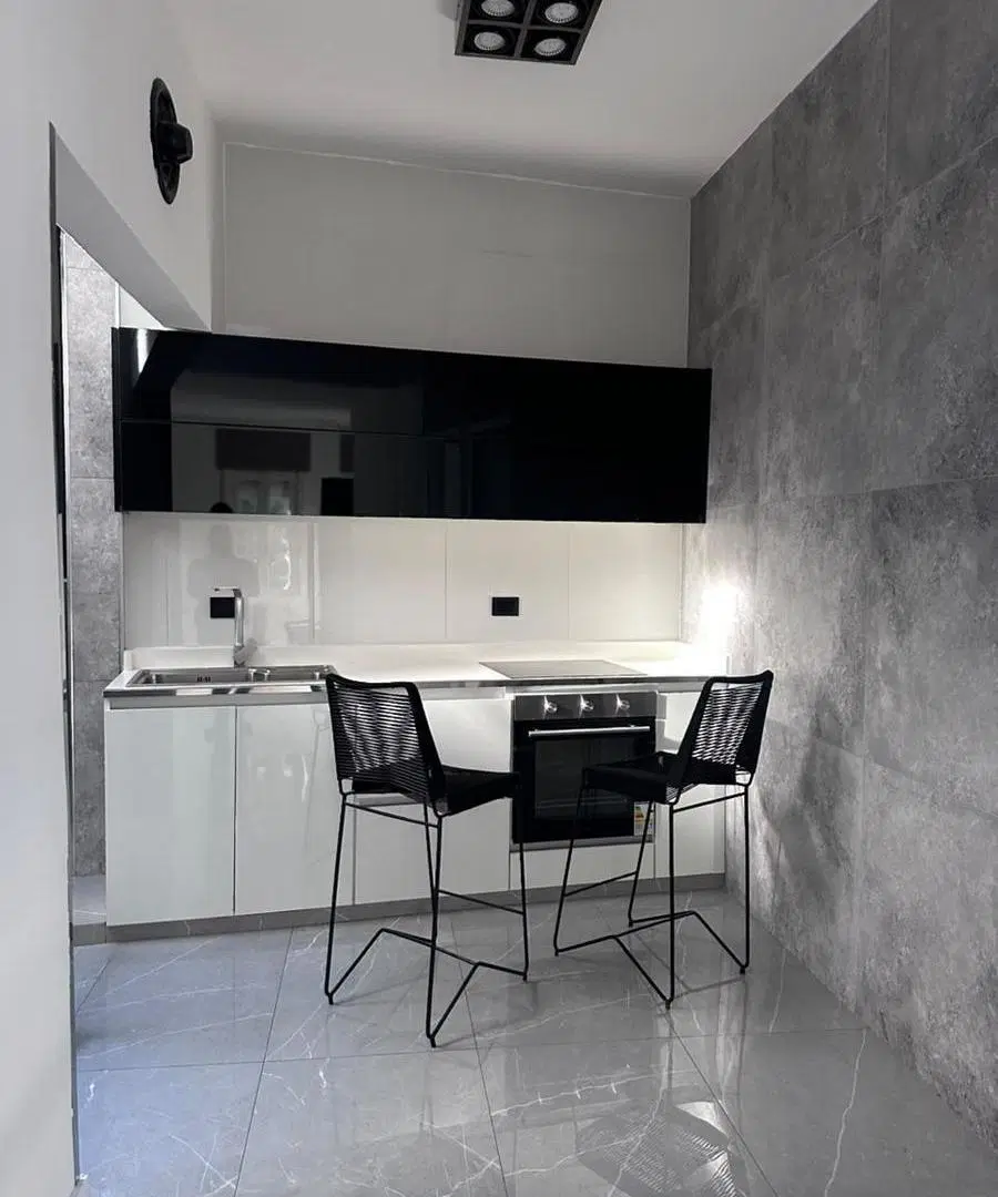 Venta de PH de 3 amb . con terraza en Caballito. Reciclado 4