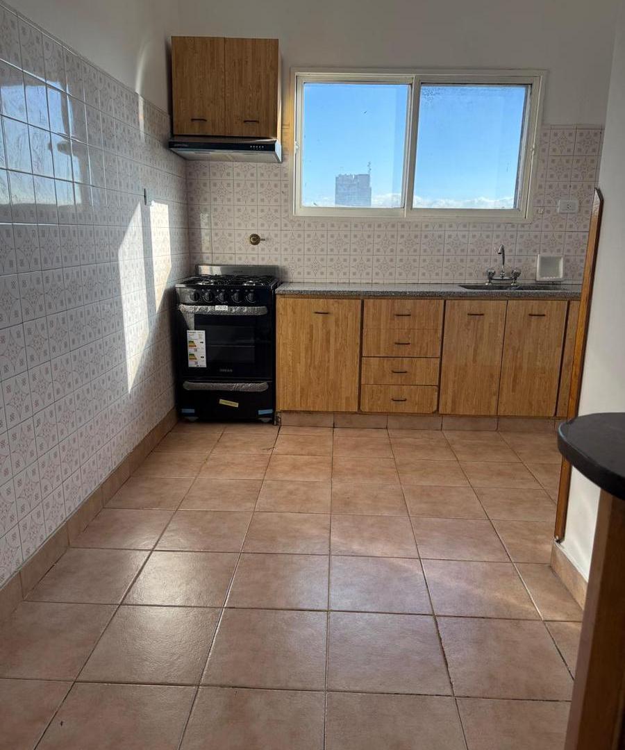 Foto de Venta de Departamento de 4 amb. en Mataderos, imagen 3