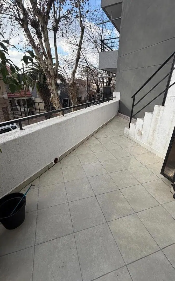 Venta de PH de 3 dormitorios, cochera , dos patios y quincho . Villa Luro 3
