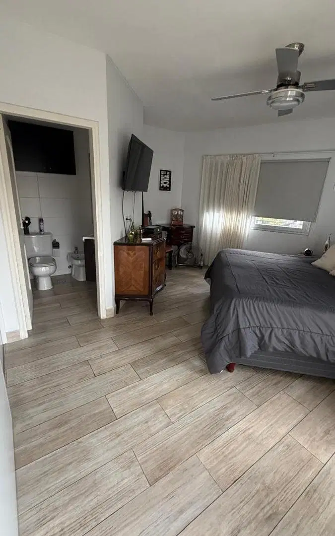 Venta de PH de 3 dormitorios, cochera , dos patios y quincho . Villa Luro 8