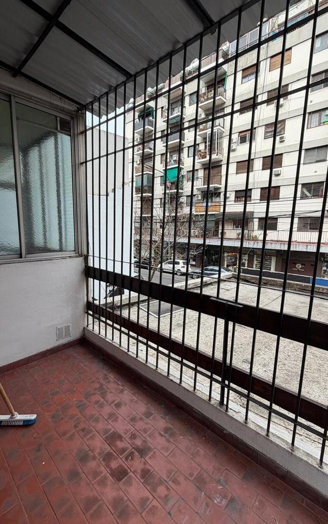 Foto de Venta de Departamento de 2 amb con cochera fija , al frente. Caballito, imagen 5