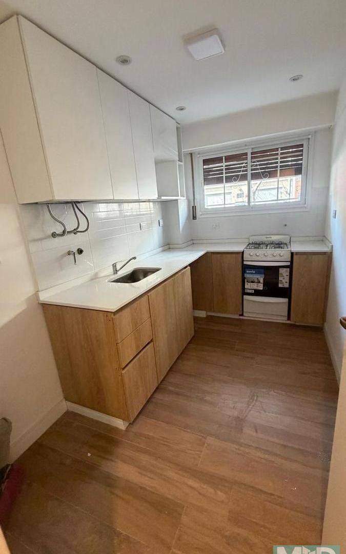 Foto de Venta de Departamento de 3 amb. reciclado a nuevo en Caballito, imagen 1